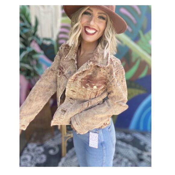 𝅺CORDUROY Relaxed Fit Studded Jacket - Picture 2 of 15